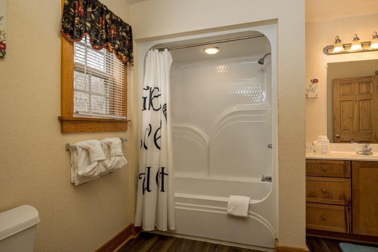 Bathroom 3, Briarstone Lodge Condo 13C - Two Bedroom Condo, Sevier