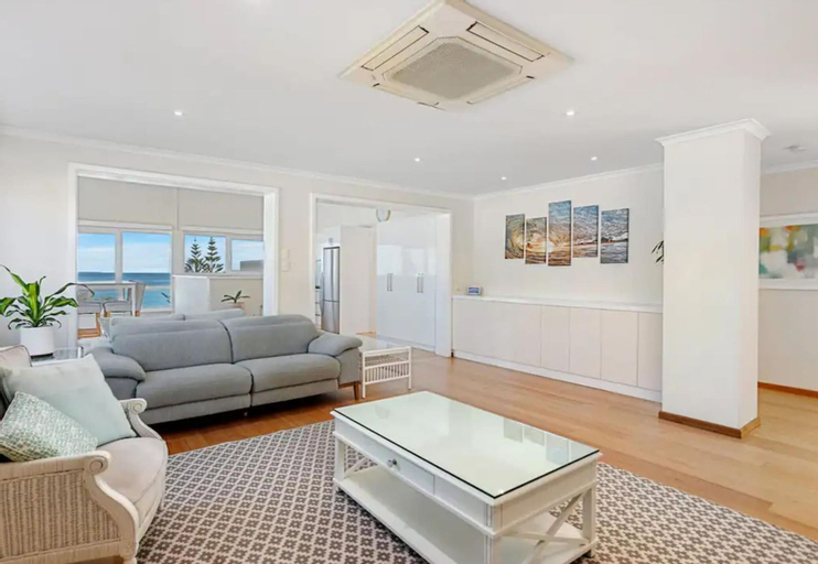 Others 3, Beautiful 3BR Beachside Apt in Cottesloe!, Cottesloe