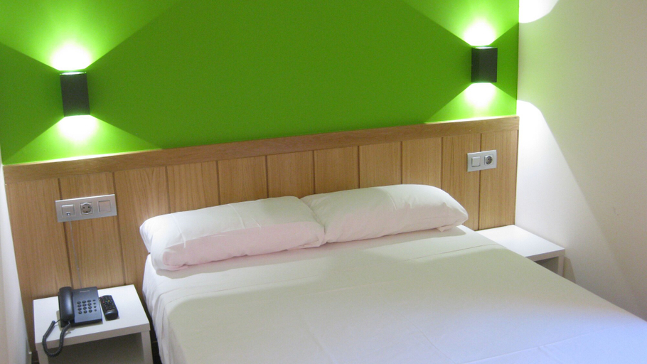 Bedroom 4, The Book Factory Hostel by gaiarooms, Valladolid