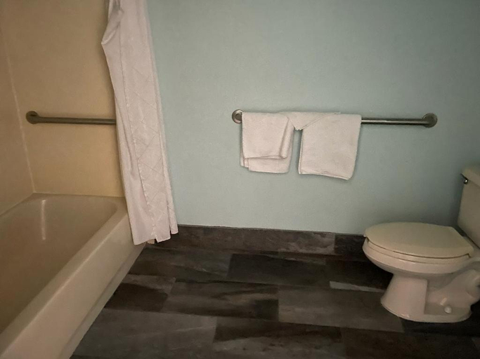 Bathroom 3, NOLA Inn, Saint Tammany
