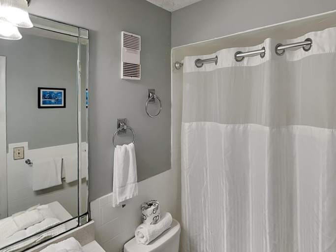 Bathroom 5, Regency Towers #710 by Resort Collection, Bay