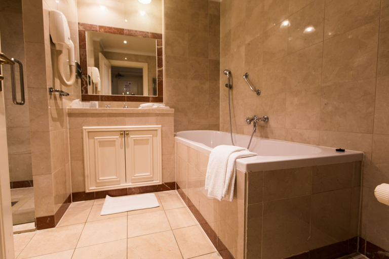 Bathroom 3, Boutique Hotel De Doelen, Groningen