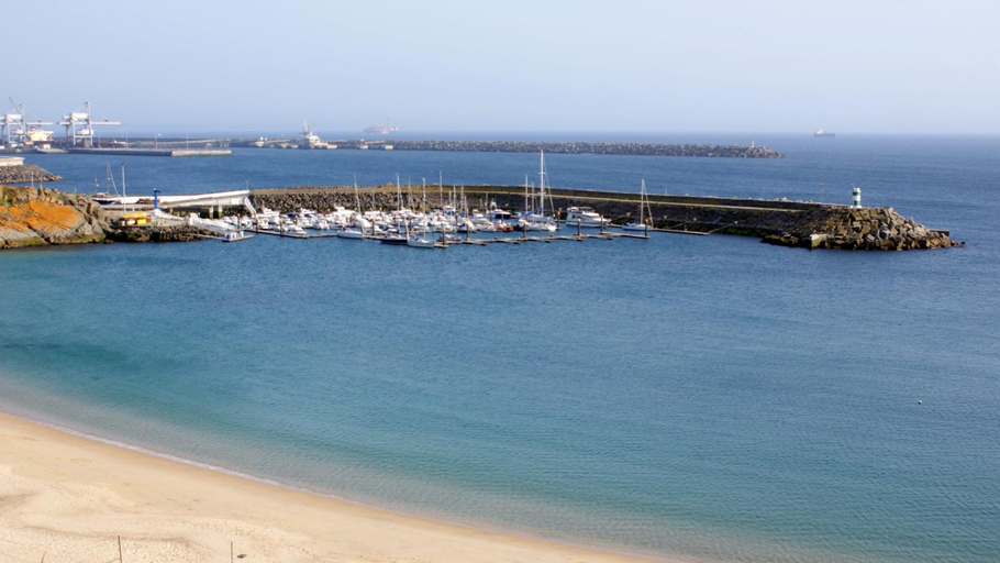 Others 2, Ana's Apartments, Sines