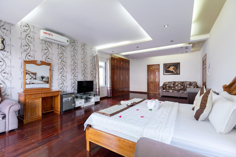 Palm Villa 16 - Biet thu gan bien Bai Sau Vung Tau 5 phong ngu & ho boi, bida, Vũng Tàu