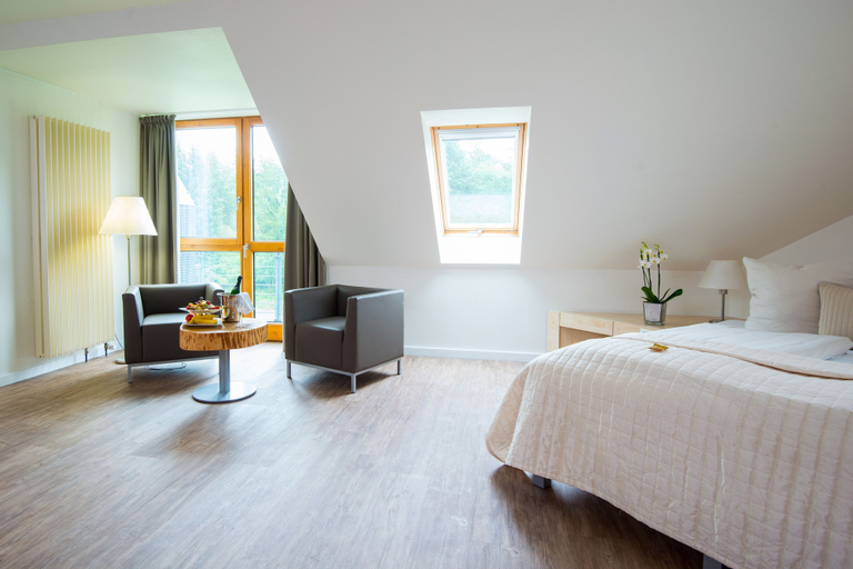 Bedroom 3, Sporthotel Fuchsbachtal, Region Hannover