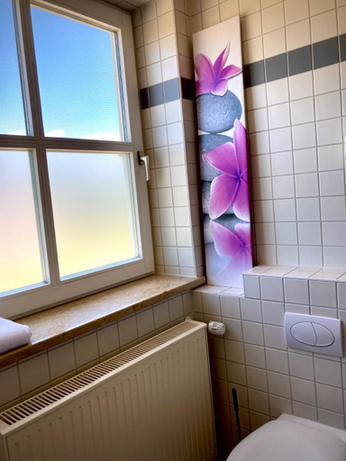 Bathroom 3, Das SinGold Hotel mit Highspeed WLAN und digitalem Schluessel, Augsburg