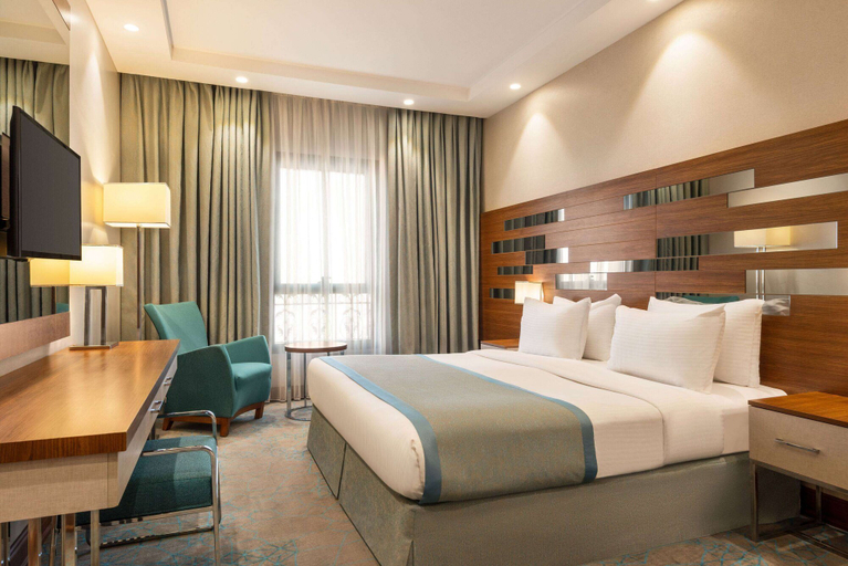 Bedroom 3, Ramada by Wyndham Makkah Zad Al Rawda, Makkah