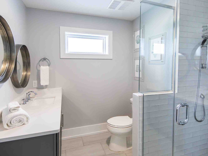Bathroom 4, The Oasis by Resort Collection, Bay
