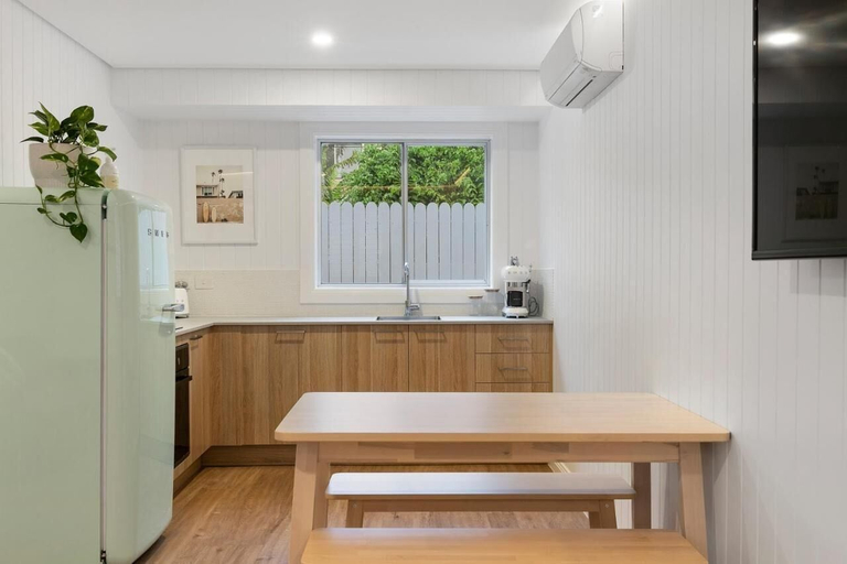 Others 5, Sunset Beach, Byron