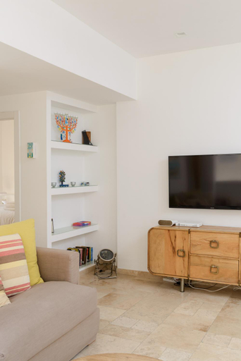 Others 5, Adorable 2 bedrooms apt next to the beach