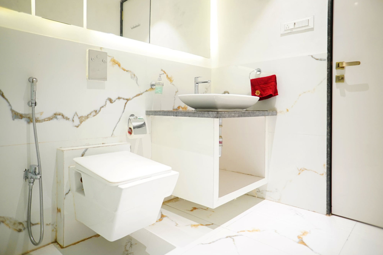 Bathroom 13