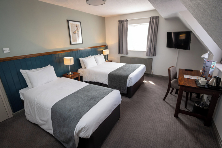 Bedroom 3, Cocked Hat Hotel by Greene Kings Inns, Warwickshire