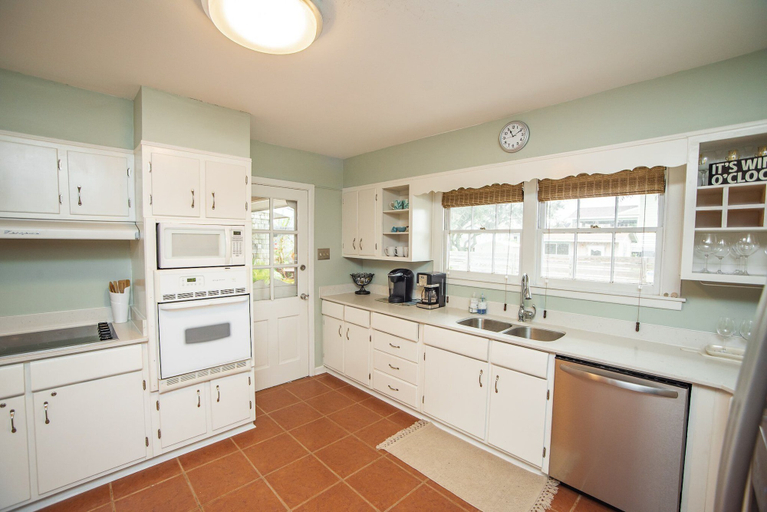 Others 5, Oleander House - Pet Friendly! Private Pool!, Nueces