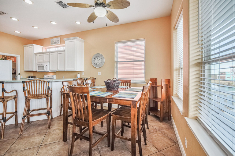 Food & Drinks 4, Villa Laguna - Pet Friendly, Nueces