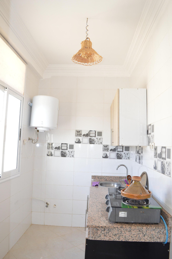 Private kitchen, 1bed Apt Sleeps 4 - Free Parking, Wifi, Near Beach, Agadir-Ida ou Tanane