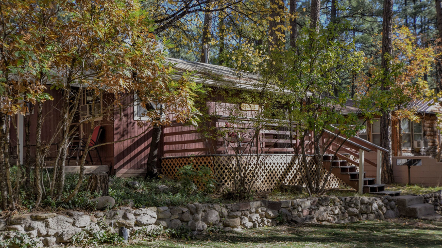 Exterior & Views 2, Canyon Cabins, Lincoln