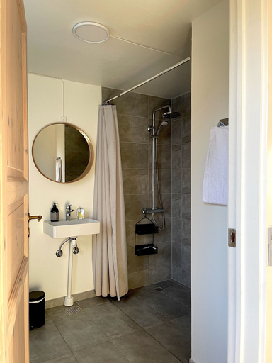 Bathroom 4, Kirsebærkroen, Vordingborg