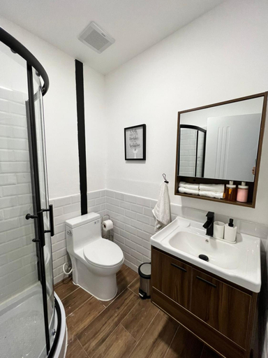 Bathroom 2, Suites By SalcedO, Distrito Nacional