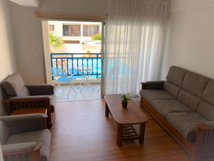 Others 5, Napa Blue Apartment, XXL Pool,in Hearth of Ayia Napa