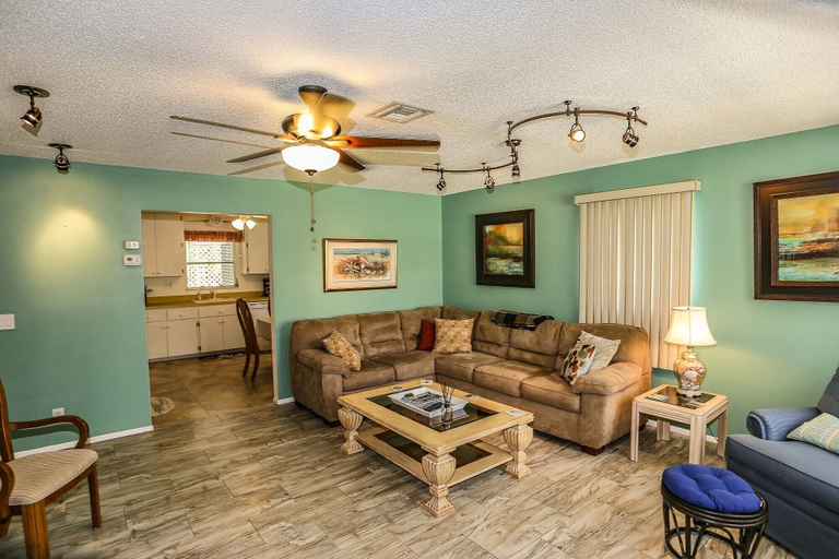 Others 5, 26421 Hickory Blvd, Lee