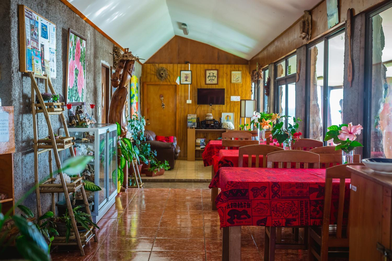 Others 4, Cabanas & Hostal Tojika, ísla de Pascua