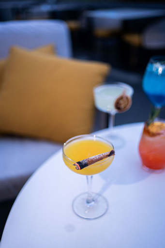Food & Drinks 8
