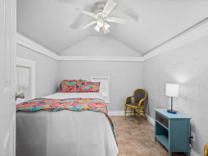 Bedroom 3, Canal Front Cottage, Aransas