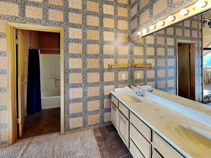 Bathroom 4, Crown View, Lincoln