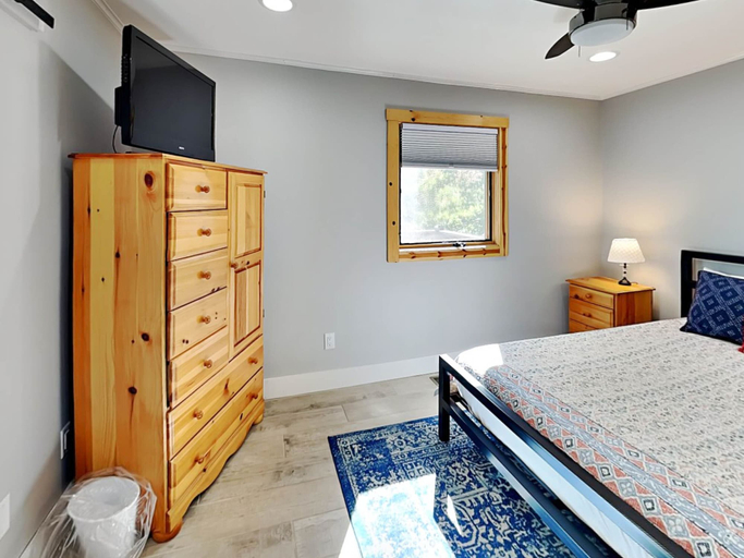 Bedroom 2, Little Bear, Garrett