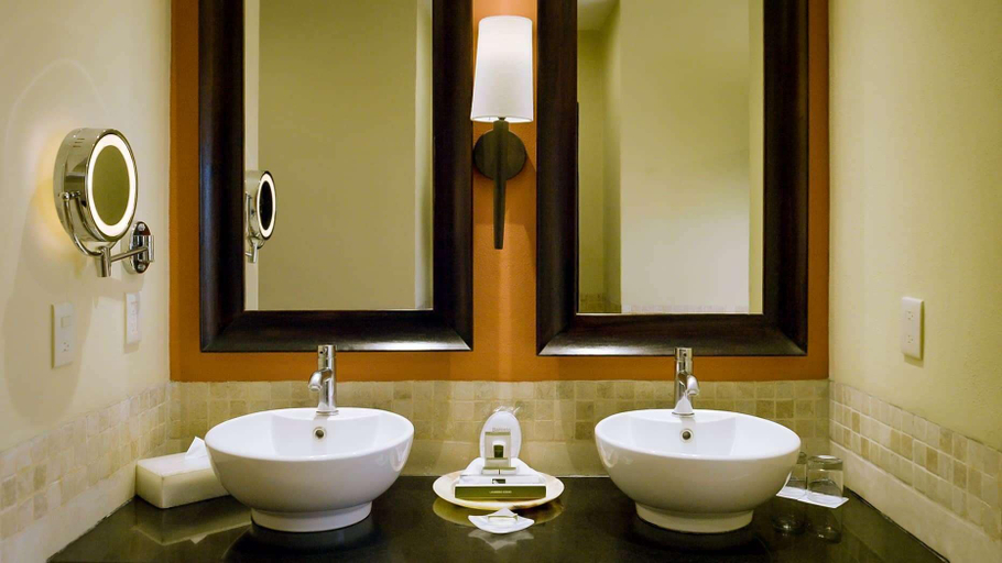 Bathroom 5, Barceló Puerto Vallarta - All Inclusive, Puerto Vallarta