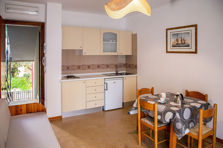 Others 5, Residence with pool in Alghero, Sassari