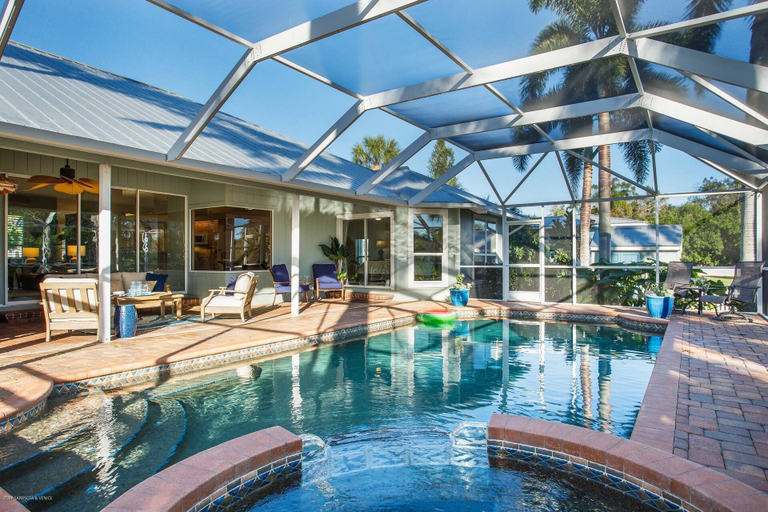 Sport & Beauty 1, Nokomis Pool Home on the Canal, Sarasota