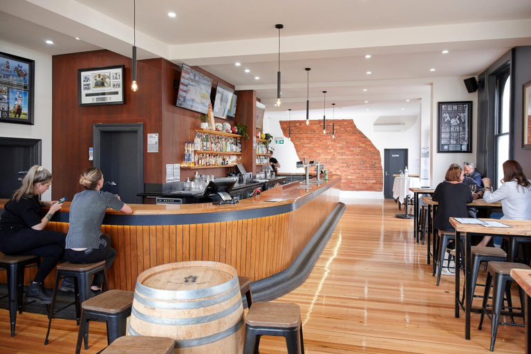 Food & Drinks 5, Sports Garden Hotel, Launceston - Pt B