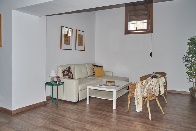 Others 4, Apartamentos Mamelón, Cádiz