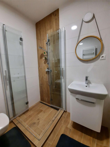 Others 5, Apartman Kyjev, Nové Zámky