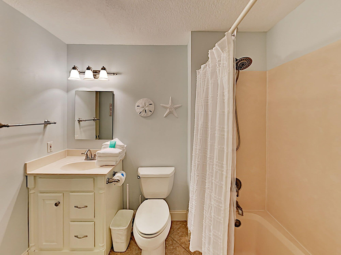 Bathroom 3, Crystal Villas by Southern Vacation Rentals, Okaloosa