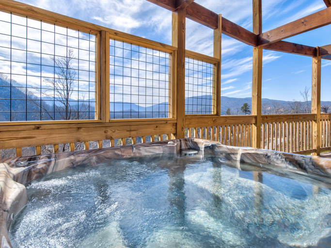 Sport & Beauty, Autumn Ridge, Sevier