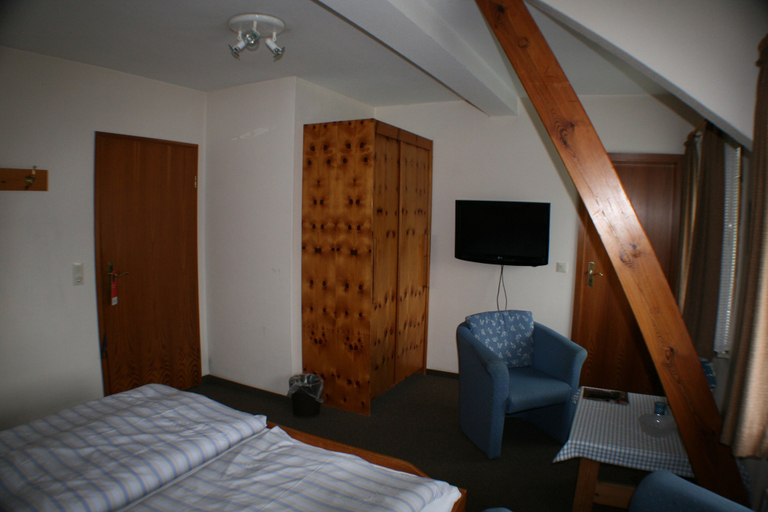 Bedroom 2, Hotel garni Zur Post, Nordfriesland