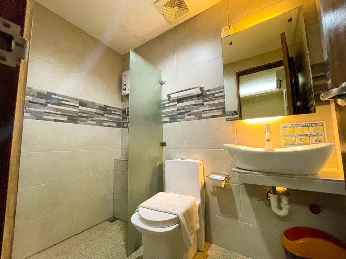 Bathroom 5, Casa Marco Suites Puerto Galera, Puerto Galera