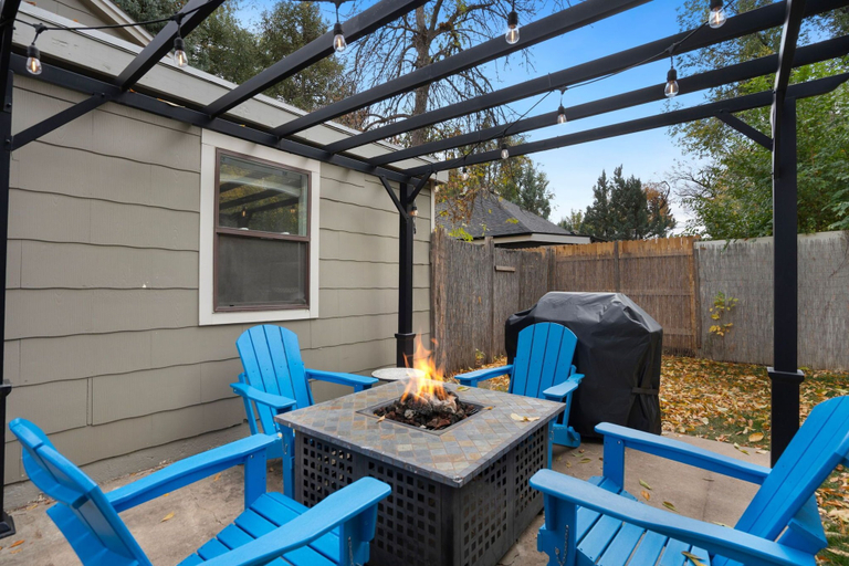 Others 5, Charming Old Town Bungalow W/ Free Cruiser Bikes, Larimer