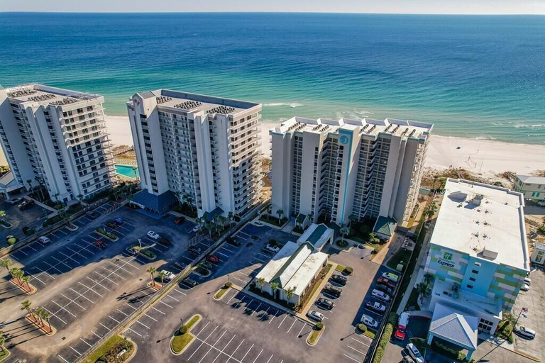 Exterior & Views 2, Stunning Views, 3bd/2ba w/ Private Balcony, Baldwin