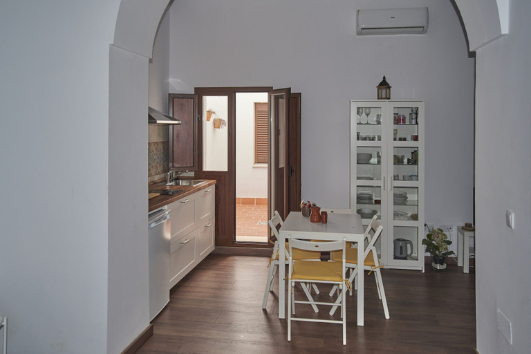 Others 5, Apartamentos Mamelón, Cádiz