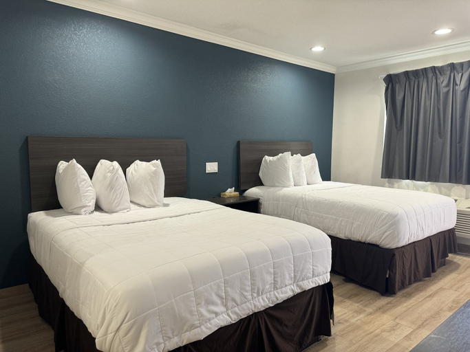 Bedroom 3, Baymont by Wyndham Bakersfield, Kern