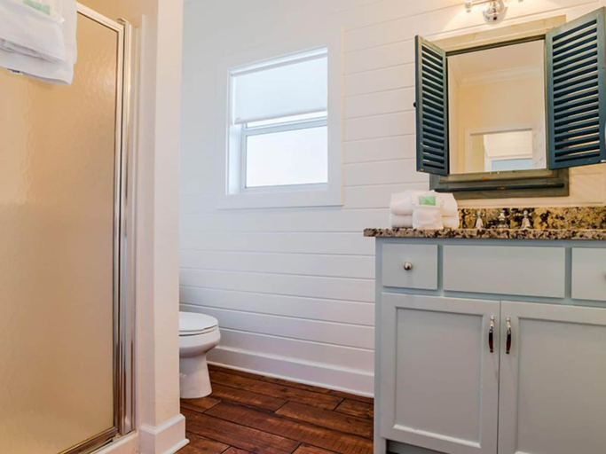 Bathroom 4, Muskoka by Southern Vacation Rentals, Baldwin