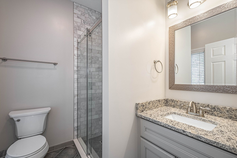 Bathroom 3, Deja Blue, Garrett