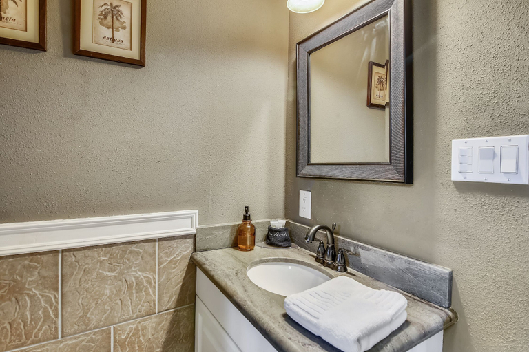 Bathroom 4, Cozy Cove, Galveston