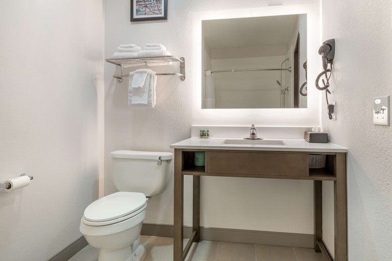 Bathroom 4, Best Western North Side Inn, Wichita