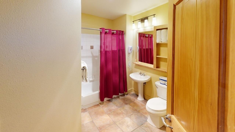 Bathroom 3, 8231 Silver Mill 2 Bedroom Condo by RedAwning, Summit