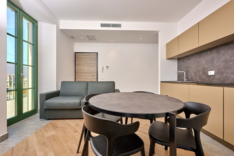 Living area 4, Cà del Lasco - Modern Apartments in Classic Villa, Lecco