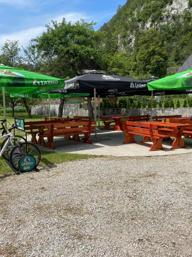Others 2, Hostel in picerija Spajza, Kranjska Gora